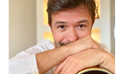 YALIN'DAN YENİ ŞARKI: 'BU DA GEÇER Mİ SEVGİLİM'